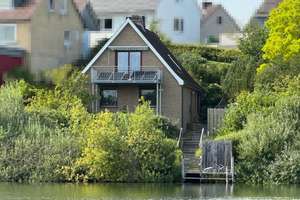 Einfamilienhaus am See mit ELW, Schlossblick und Steg, provisionsfrei – Die vollständige Adresse der Immobilie erhältst du vom Anbieter., 24306 Plön – Vorschaubild 2