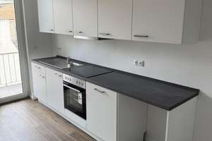 NEU *Paul & Partner* ! RENOVIERT MIT NEUER EINBAUKÜCHE & BALKON ! – Die vollständige Adresse der Immobilie erhältst du vom Anbieter., 65195 Westend / Bleichstraße, Wiesbaden – Vorschaubild 3