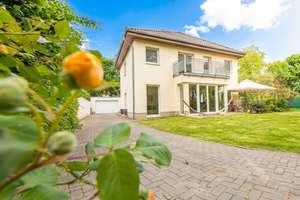 Exkl. Architekten-Stadtvilla, Bestlage Teltow-Seehof KfW40-Effizienz-Haus, provisionsfrei – Die vollständige Adresse der Immobilie erhältst du vom Anbieter., 14513 Teltow – Vorschaubild 1