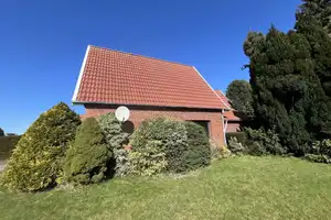 Charmantes Siedlungshaus mit großem Grundstück und Potenzial – Friesland (Kreis) – Vorschaubild 3
