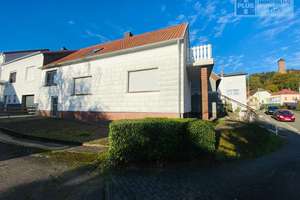 KIRKEL-NEUHÄUSEL; GEPLEGTES EINFAMILIENHAUS MIT DIREKTEM BURGBLICK – Die vollständige Adresse der Immobilie erhältst du vom Anbieter., 66459 Kirkel – Vorschaubild 2