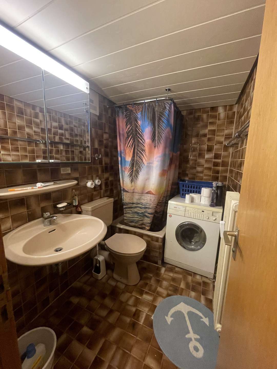 Immobilie in Bad Wildbad - 1,5 - Zi. Wohnung mit Schlafnische, Stellplatz u. Terrassen-Ausblick auf den Kurpark Bad Wildbad - Bild 2