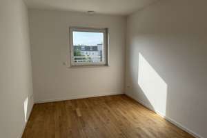 3-Zimmer-Wohnung mit Balkon, Einbauküche und Duschbad! – Bahnhofstr. 61b, 12555 Köpenick, Berlin – Vorschaubild 4
