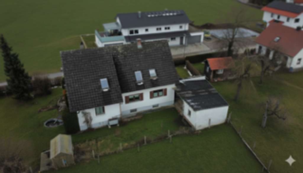 Immobilie in Westerheim - Ländliche Idylle: Wohnhaus mit großem Grundstück und Potenzial zur Erweiterung - Bild 2