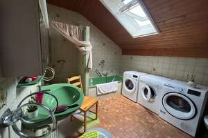 Großzügiges Doppelhaus mit Einliegerwohnung und großem Garten zur Zeit komplett vermietet – Die vollständige Adresse der Immobilie erhältst du vom Anbieter., 84347 Pfarrkirchen – Vorschaubild 6