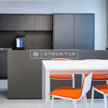 Hochwertig ausgestattete Büroflächen mit Panoramablick über Park & Spree | EG + 1.OG