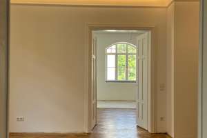 Im Herzen Schwabings: großzügige 4-Zimmer Wohnung in denkmalgeschützen Altbau nach Totalsanierung – Die vollständige Adresse der Immobilie erhältst du vom Anbieter., 80803 Neuschwabing, München – Vorschaubild 2