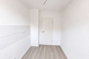 Erstbezug nach umfangreicher Sanierung - 3-Zimmer-Wohnung in Solingen-Gräfrath – Die vollständige Adresse der Immobilie erhältst du vom Anbieter., 42653 Gräfrath, Solingen – Vorschaubild 8