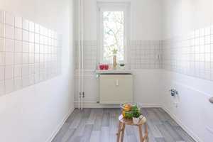 4-Raum-Wohnung mit Balkon in begrünter Wohnlage – L.-Ebersberger-Str. 3, 9127 Chemnitz – Vorschaubild 2