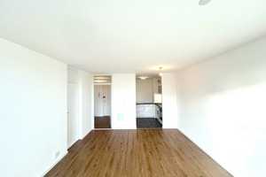 Helle 2-Zimmer-Wohnung mit Balkon zzgl. Garagen- und Außenstellplatz. – Johann-Clanze-Straße 53, 81369 München – Vorschaubild 9