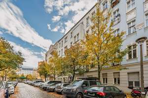 Großzügige 2 Zimmer-Wohnung im malerischen Prenzlauer Berg – Die vollständige Adresse der Immobilie erhältst du vom Anbieter., 10437 Prenzlauer Berg, Berlin – Vorschaubild 1