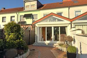 ToHuus Immobilien: schick renoviertes Reihenhaus in perfekt ruhiger Lage in Bremen-Nord ...