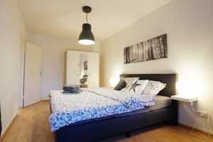 *Balkon* möbliert- alles inklusive – Bonn – Vorschaubild 2