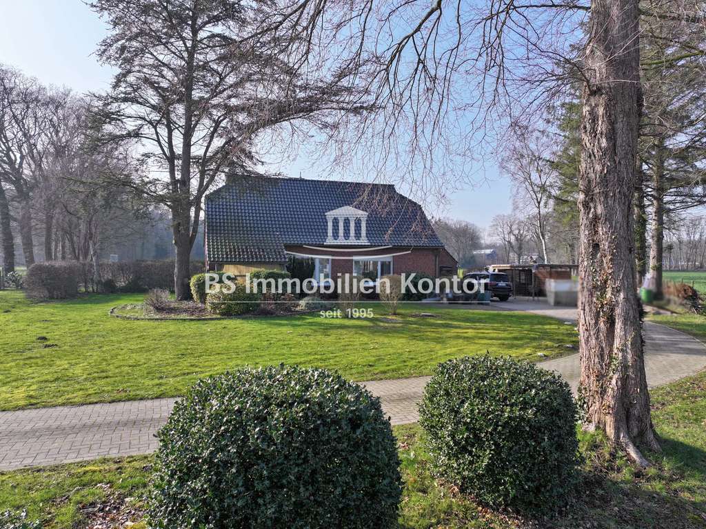Immobilie in Stedesdorf - Esens! Einfamilienhaus auf einem 18.000qm gr. Grundstück in Alleinlage! - Bild 2