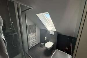 Modernisierte DG-Wohnung mit viel Tageslicht in Toplage von Karlsruhe – Die vollständige Adresse der Immobilie erhältst du vom Anbieter., 76131 Oststadt, Karlsruhe – Vorschaubild 5