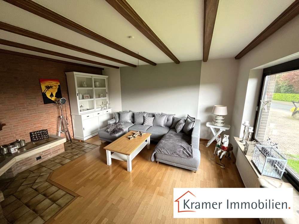 Immobilie in Varel - ### EINE GUTE HAUSBEUTE - in Hafennähe ! ### - Bild 3