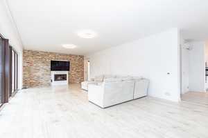 Moderne und hochwertige Stadtvilla im Bauhaus-Stil mit PV-Anlage und Speicher (Tesla Powerwall) – Dahme-Spreewald (Kreis) – Vorschaubild 8