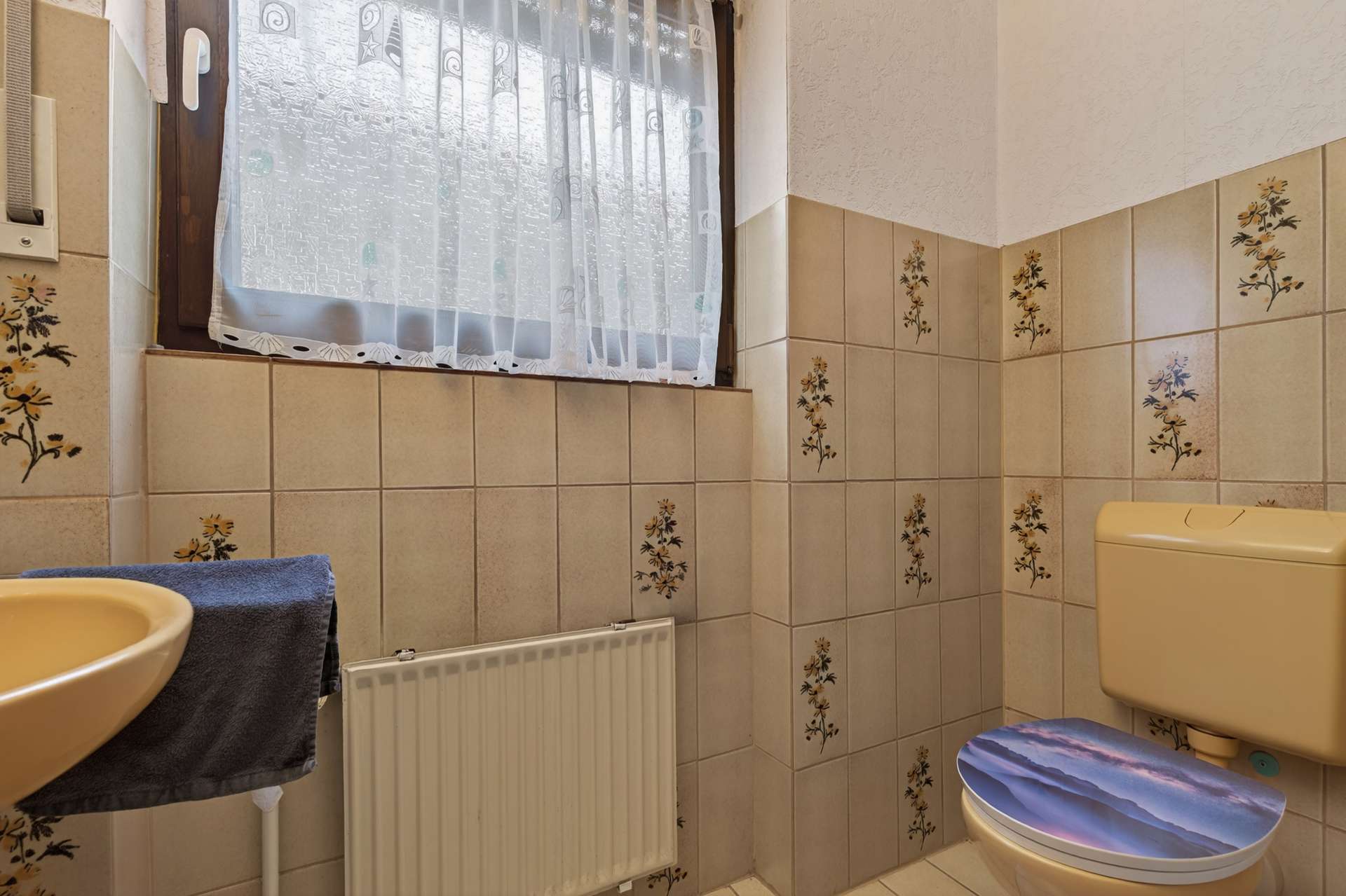 Immobilie in Dettenheim - Viel Platz für Ihre Ideen – renovierungsbedürftige Doppelhaushälfte in Dettenheim - Bild 3