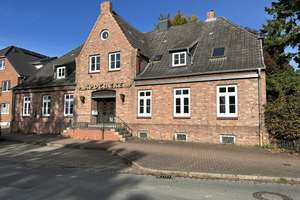 Zentral gelegenes Juwel: Ehemalige Apotheke in Schönkirchen – Die vollständige Adresse der Immobilie erhältst du vom Anbieter., 24232 Schönkirchen – Vorschaubild 1