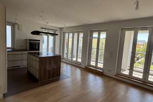 3-Zimmer-Wohnung mit Loggia und Aufzug in neuwertigem Zustand in München-Freimann – Admiralbogen 86, 80939 Freimann, München – Vorschaubild 5