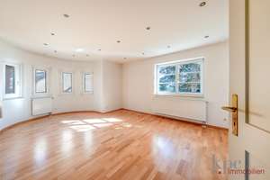 Gräfelfing! Walmdach-Villa mit sep. Gästehaus auf über 1.200m² Grund! Ausbaureserve (DG)! – Die vollständige Adresse der Immobilie erhältst du vom Anbieter., 82166 Gräfelfing – Vorschaubild 8