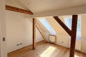 Erstbezug! Exklusive 3-Zi.-Altbauwohnung mit Balkon und EBK in Nürnberg  – Die vollständige Adresse der Immobilie erhältst du vom Anbieter., 90459 Gugelstraße, Nürnberg – Vorschaubild 1