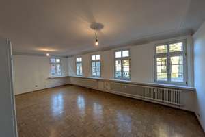 Großzügige Räume  / stilvolle Wohnung  in Fachwerkhaus am Marktplatz/auch als Praxis/Büro geeignet – Klosterstrasse 11, 74523 Schwäbisch Hall – Vorschaubild 2