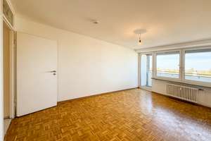 Helles 1-Zimmer-Apartment mit separater Küche und Loggia mit Weitblick
