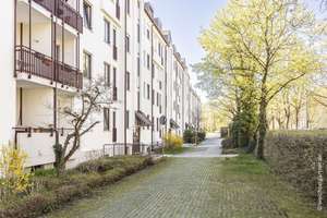 Ansprechend geschnittene Wohnung  mit ruhigem Balkon zum Innenhof in unmitelbarer Nähe zur Isar – Die vollständige Adresse der Immobilie erhältst du vom Anbieter., 81543 Siebenbrunn, München – Vorschaubild 3