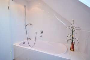 !Provisionsfreie! Gepflegte 4,5-Zimmer DG-Wohnung mit Stellplatz! – Die vollständige Adresse der Immobilie erhältst du vom Anbieter., 73733 Sulzgries, Esslingen am Neckar – Vorschaubild 10