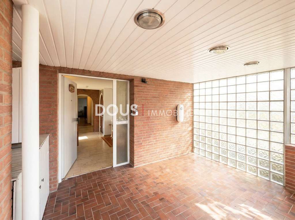 Immobilie in Bienenbüttel - Nicht einsehbar von der Straße – 
besonderes Ambiente in 2. Reihe! - Bild 2