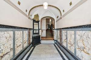 Altbaucharme in Bestlage: 2-Zimmer-Wohnung nahe Ludwigkirchplatz – Die vollständige Adresse der Immobilie erhältst du vom Anbieter., 10707 Wilmersdorf, Berlin – Vorschaubild 2