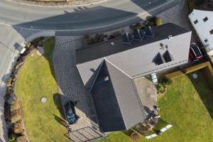 Großes Einfamilienhaus - Baujahr 2006 - mit 1.916 m² Grundstück, Doppelgarage & Homeoffice-Potenzial – Krottenseer Hauptstraße 14, 91284 Neuhaus an der Pegnitz – Vorschaubild 3