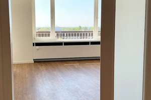 Frisch modernisiertes Wohnglück: 3 Zimmer mit Rundum-Balkon + modernes Bad mit Dusche + Aufzug – Krohstraße 4, 50968 Bayenthal, Köln – Vorschaubild 5
