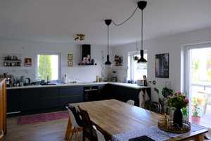 Geräumige 7-Zimmer-Doppelhaushälfte mit gehobener Innenausstattung in Weng-Hösacker Weng – Raffacher Straße 20, 84187 Landshut (Kreis) – Vorschaubild 2