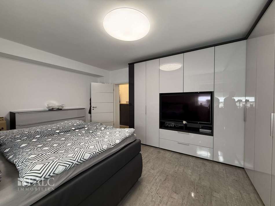 qgz8xdS4M2XMaMWnrMcZR6Lw-big I