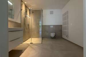 Sonnige 4,5-Zimmer-Neubauwohnung, Erstbezug mit Südwest-Balkon, Wellnessbad und idyllischer Ruhe – 70192 Killesberg, Stuttgart – Vorschaubild 11