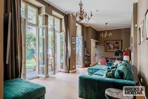 Wohnen wie im eigenen Haus: 191 m² sanierter Altbau mit Südgarten am Ku’damm zum direkten Bezug – Die vollständige Adresse der Immobilie erhältst du vom Anbieter., 10629 Charlottenburg, Berlin – Vorschaubild 3
