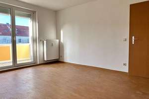 Ruhig gelegene 3-Raum Wohnung mit Balkon – Friedrich-Ludwig-Jahn-Straße 23, 39240 Calbe (Saale) – Vorschaubild 4