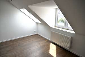 Attraktive, frisch sanierte und helle 3-Zimmer DG Wohnung (4. OG) im unteren Gründerzeitviertel – Goethestraße 7, 41061 Eicken, Mönchengladbach – Vorschaubild 1