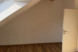 Privat: Modernes 4,5-Zimmer-Reihenhaus mit Garage Baujahr 2017 wie Neuzustand – Schwabenheimer Weg 20G, 55543 Bad Kreuznach – Vorschaubild 10