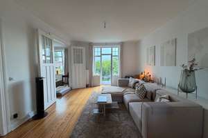 Helle & sanierte 3-Zimmer-Altbauwohnung mit Balkon in Winterhude. – Alsterdorfer Straße 77, 22299 Winterhude, Hamburg – Vorschaubild 2