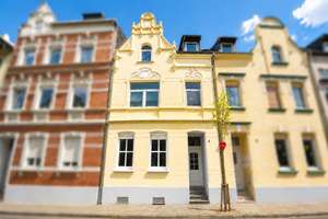 Charmantes Stadthaus mit Potenzial für Eigennutzer und Investoren in Siegburg