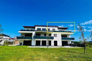 Wie neu: 98 m² große 3,5 Zi. - Penthouse-ETW
mit 35 m² SW- Dachterrasse u. Panoramablick über Ellw.
