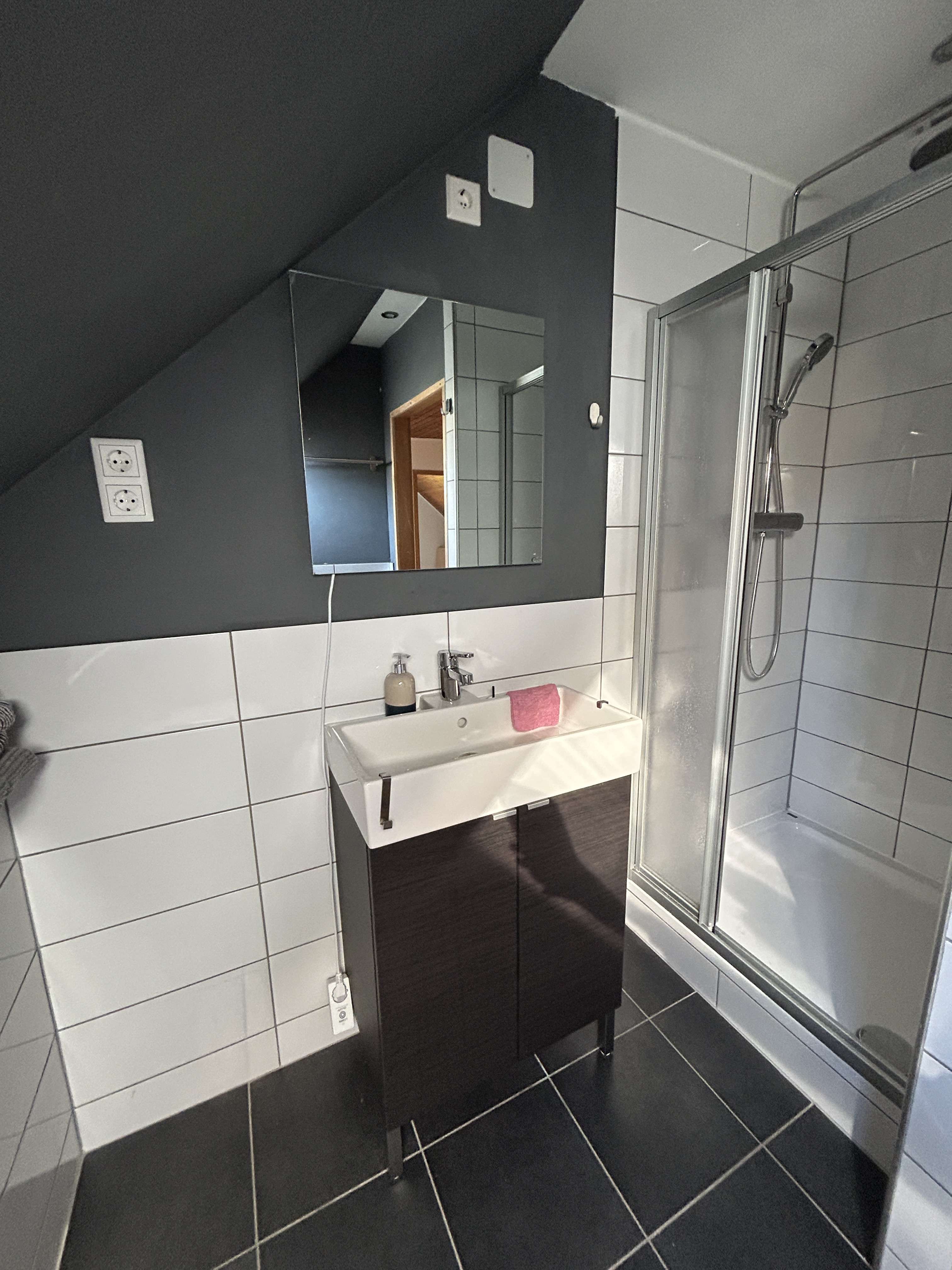 Immobilie in Adelschlag - Leben, Arbeiten und Entspannen - EFH mit großem Garten in Pietenfeld - Bild 2