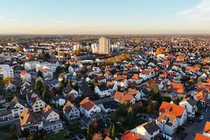 Großzügiges Grundstück mit Bungalow! Ideal für Sanierung oder Neubauprojekt! – Die vollständige Adresse der Immobilie erhältst du vom Anbieter., 68519 Viernheim – Vorschaubild 1