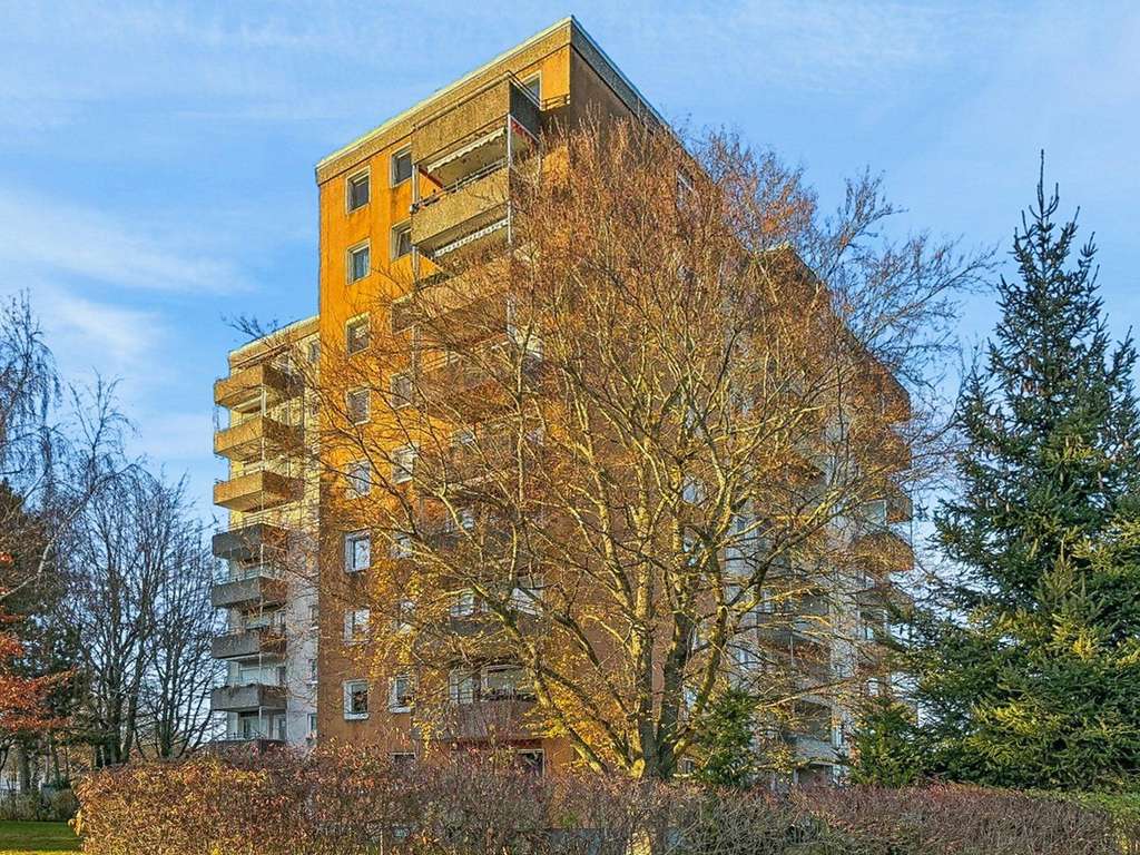 Immobilie in Schwentinental - OHNE Sonderumlage! 4-Zimmer-Wohnung mit Sonnenbalkon und Weitblick in Schwentinental - Bild 1