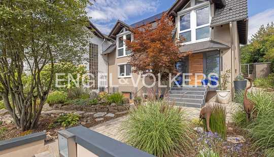 Bild von Modernes Familienhaus am Dillinger Hang: Natur und Komfort mit Blick nach Frankfurt!