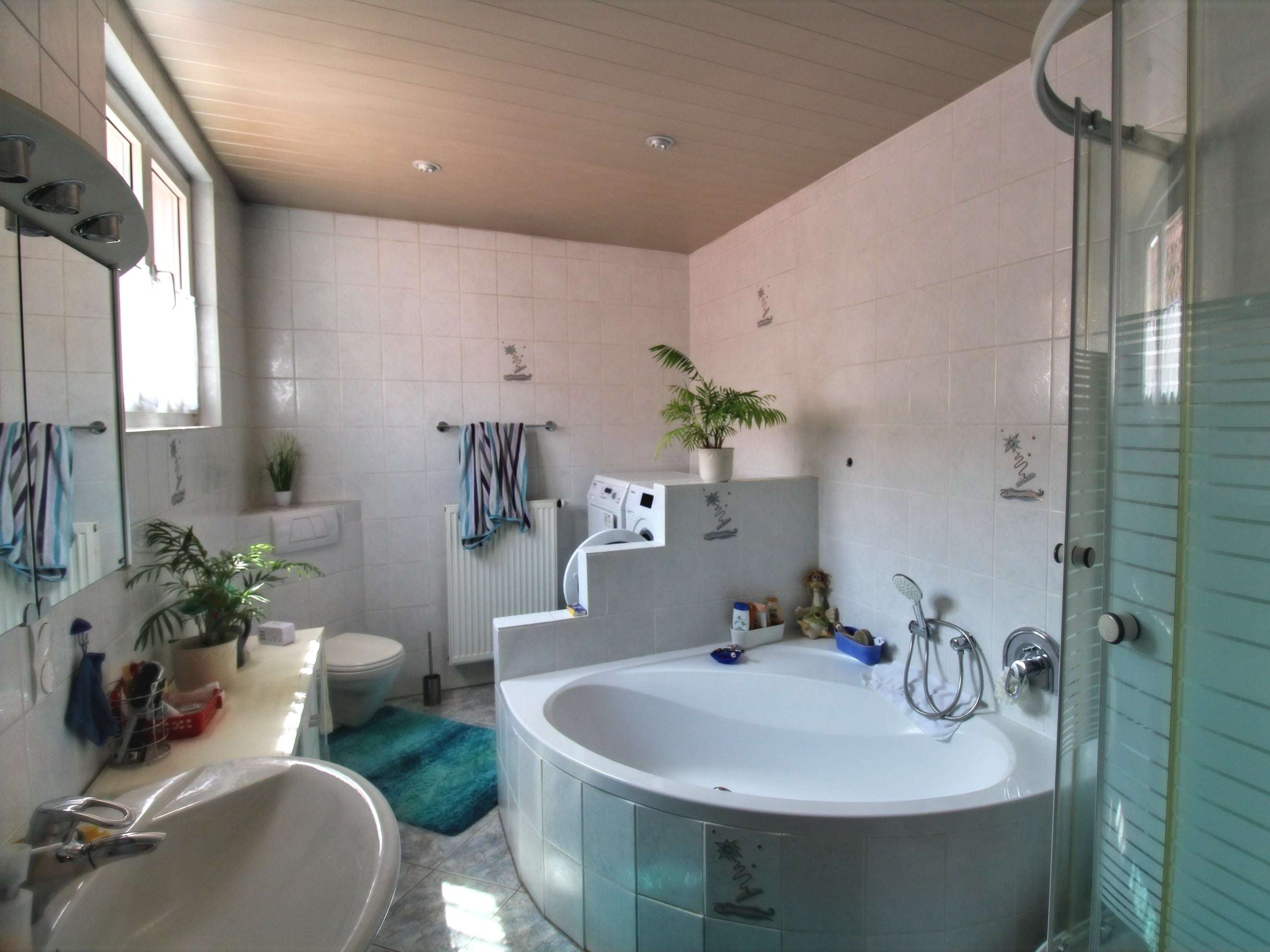 Immobilie in Lingenfeld - Charmantes Einfamilienhaus mit Einliegerwohnung - Bild 0