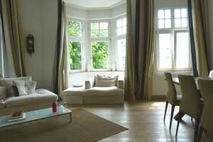 Wunderbarer Altbau - Neue Bäder - Große Loggia - Garage - Top Lage – Quirinstr. 1a, 40545 Düsseldorf – Vorschaubild 3